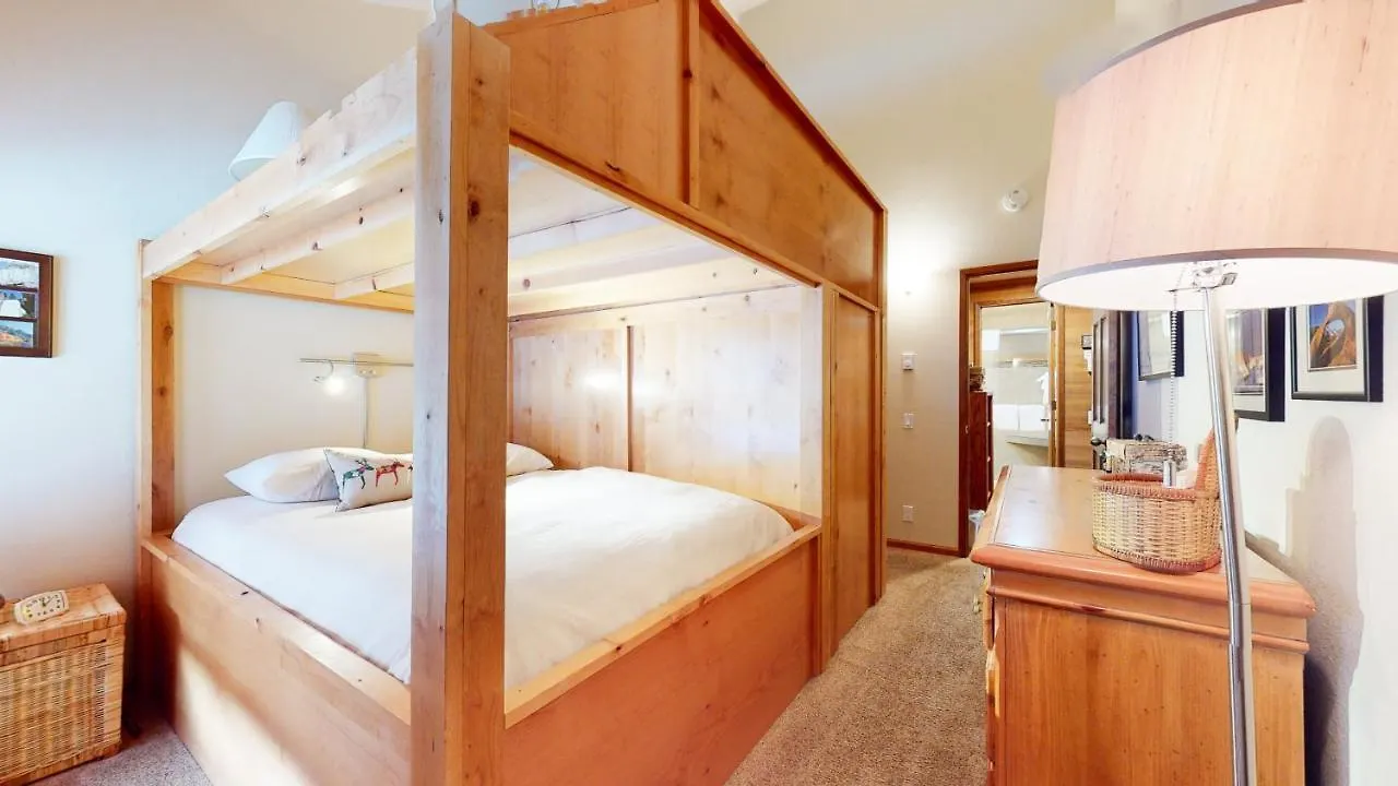 Sierra Megeve #7 Condo Mammoth Lakes Apartment